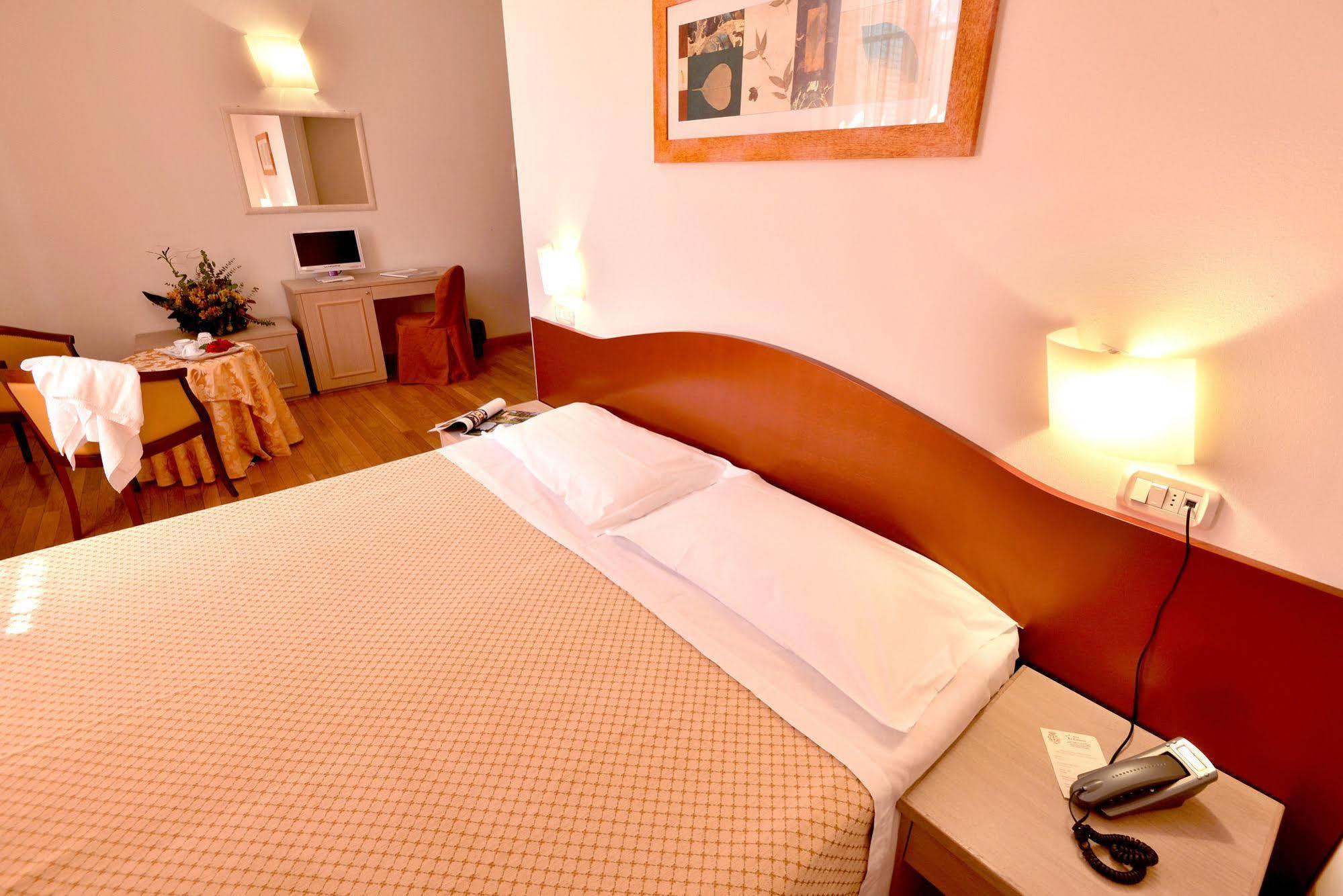 La Colonna 3*